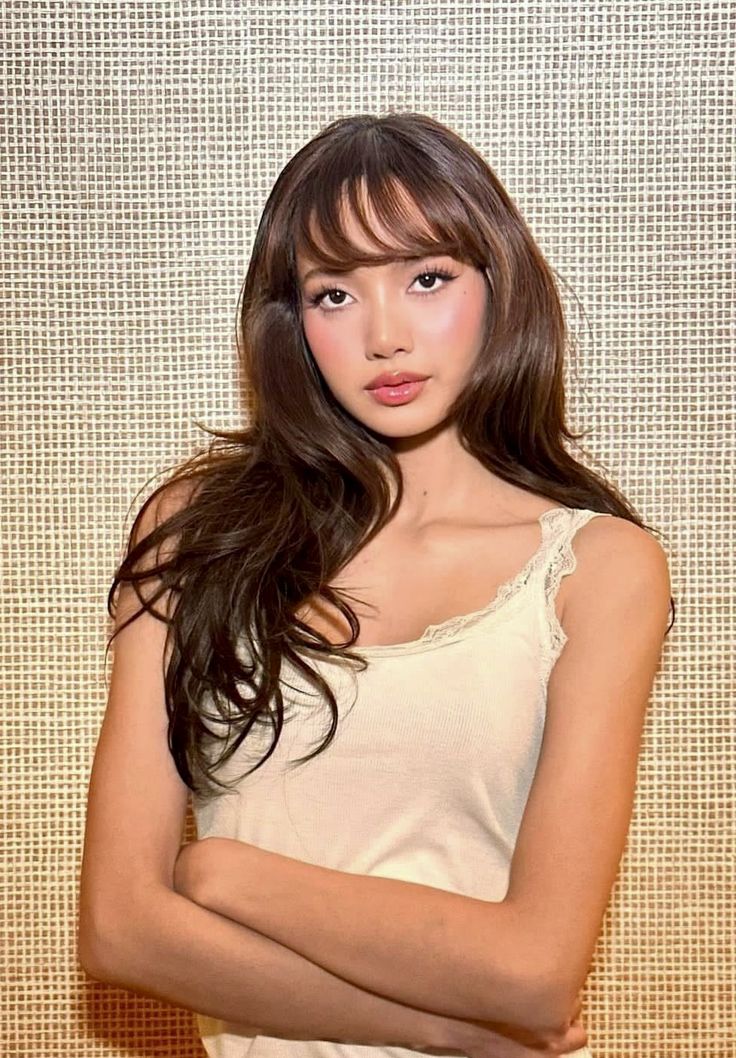 It’s Official: This “Dated” Hairstyle Is Making a Comeback in 2025—Lisa’s Debut Is Proof
