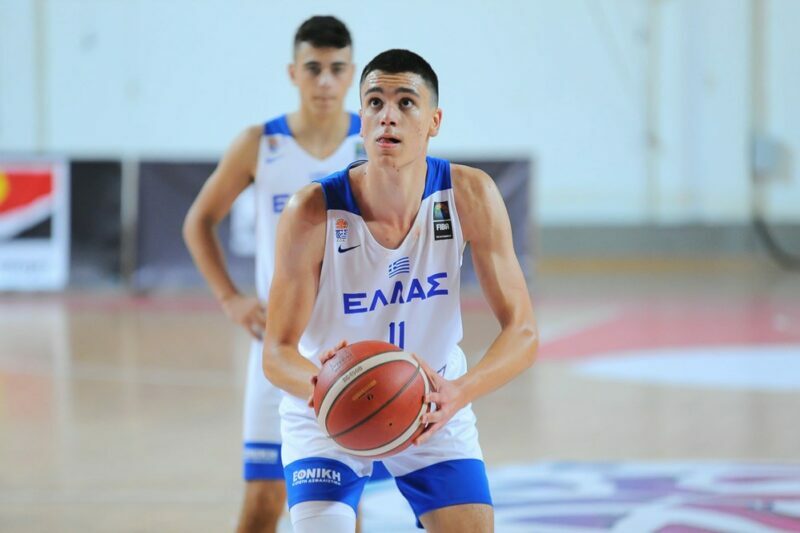 Το ντεμπούτο του Ροζακέα με τα ερυθρόλευκα