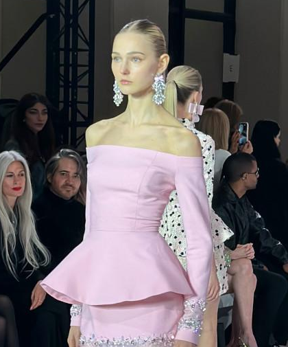 Δείτε τι Παρουσίασε η Σήλια Κριθαριώτη στη Νέα της Συλλογή στο Παρίσι