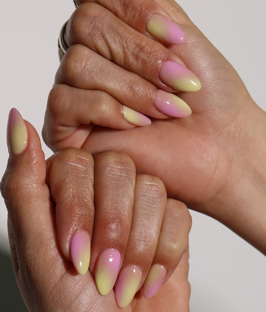 Sorbet Nails: Η καλοκαιρινή τάση στο μανικιούρ θυμίζει σορμπέ
