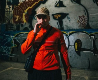 O rapper που συγκεντρωσε 17 εκατομμυρια streams μέσα σ’ένα χρόνο
